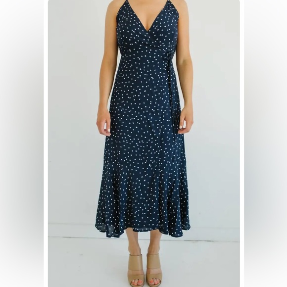 Spring & summer flowy midi wrap dress by The RESET, blue & white polka dots - Picture 2 of 4